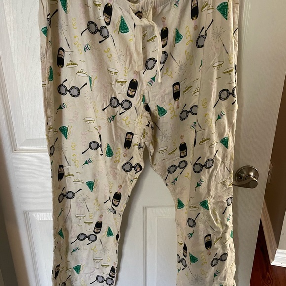 Old Navy Ladies PJ - Picture 3 of 3